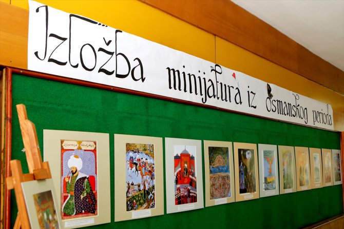 Bosna Hersek'in Tuzla şehrinde "Renklerin Zamanda Yolculuğu" minyatür sergisi açıldı