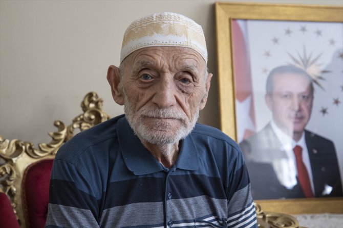 Cumhurbaşkanı Erdoğan'ın görüştüğü 85 yaşındaki Bayraktar'a Togg sürprizi