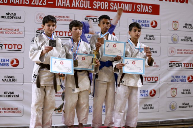 Judo Yıldızlar Türkiye Şampiyonası Sivas'ta başladı