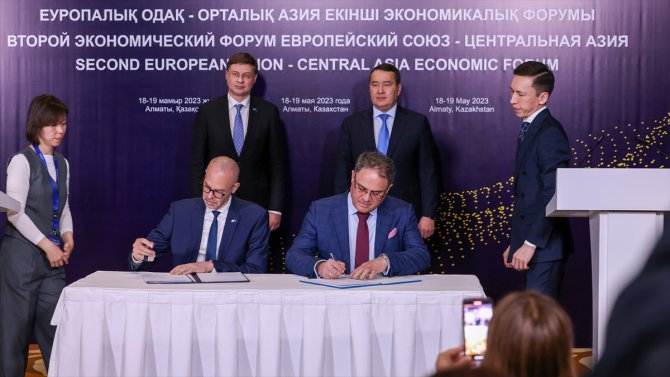 Kazakistan’da AB ile Orta Asya ülkeleri arasında ekonomik işbirliğinin yeni imkanları görüşüldü
