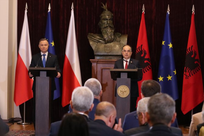 Polonya Cumhurbaşkanı Duda, Arnavutluk'a resmi ziyarette bulundu