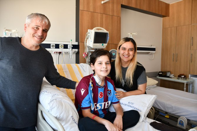 U14 Milli Futbol Takımı seçmeleri hazırlıklarında rahatsızlanan çocuk, KTÜ'de sağlığına kavuştu