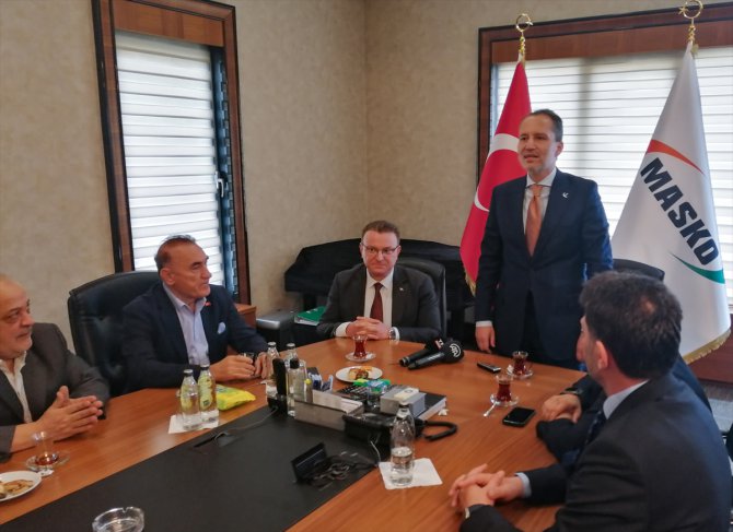 Yeniden Refah Partisi Genel Başkanı Erbakan, İstanbul'da konuştu: