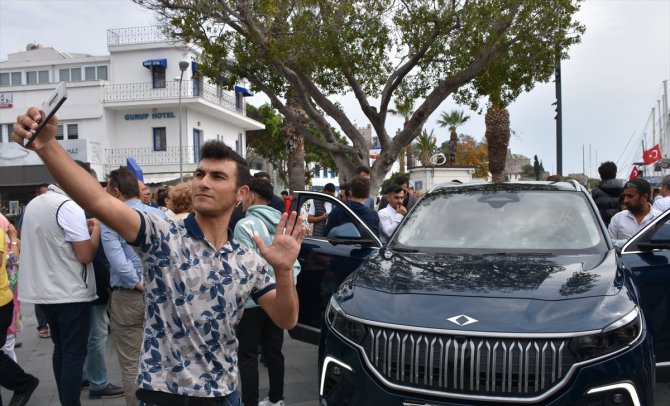 Yerli otomobil Togg, Bodrum'da vatandaşlara tanıtıldı