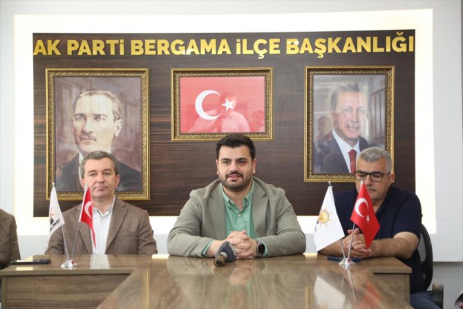 AK Parti'li İnan, partisinin Bergama İlçe Başkanlığı ziyaretinde konuştu: