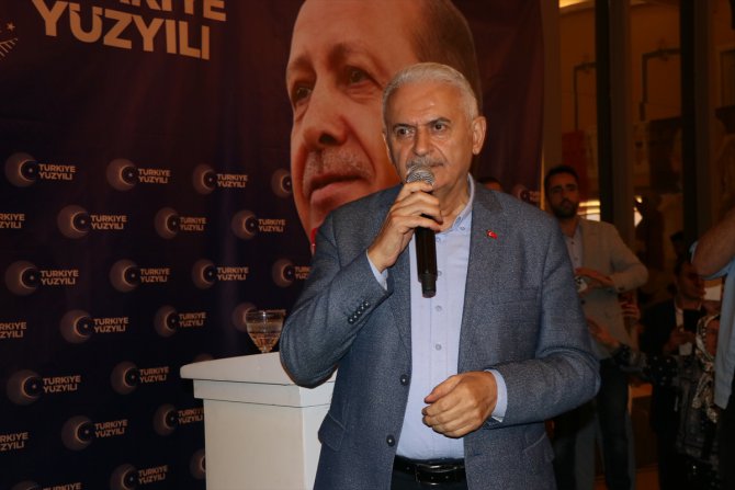 AK Parti Genel Başkanvekili Binali Yıldırım, Bayraklı'da konuştu:
