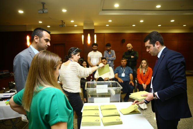 Azerbaycan'da, Türkiye'deki Cumhurbaşkanı Seçimi'nin 2. tur oylaması sona erdi