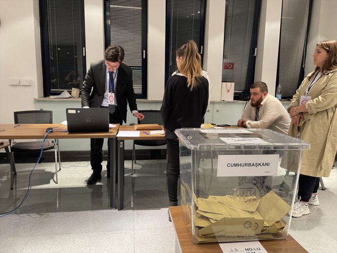 Bosna Hersek, Karadağ ve Sırbistan'da Cumhurbaşkanı Seçimi ikinci tur oylaması sona erdi