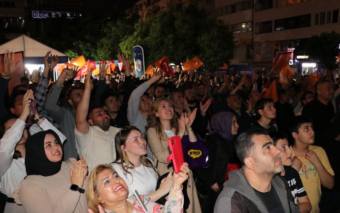 Gençlik ve Spor Bakanı Kasapoğlu, Manisa'da vatandaşlara seslendi: