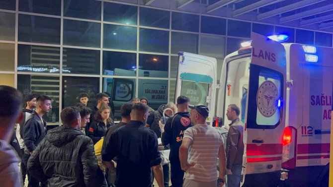 Kocaeli'de iki grup arasında çıkan bıçaklı kavgada 1 kişi yaralandı