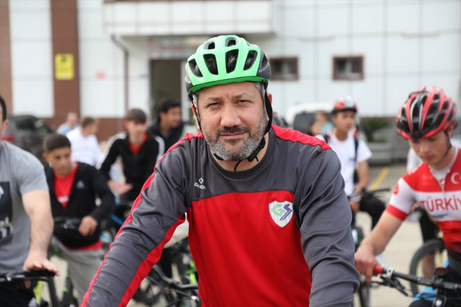 Rize'de bisiklet tutkunları "Sen de bisikletini al gel" etkinliğinde pedal çevirdi