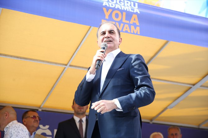 AK Parti Sözcüsü Ömer Çelik Adana'da ziyaretlerde bulundu