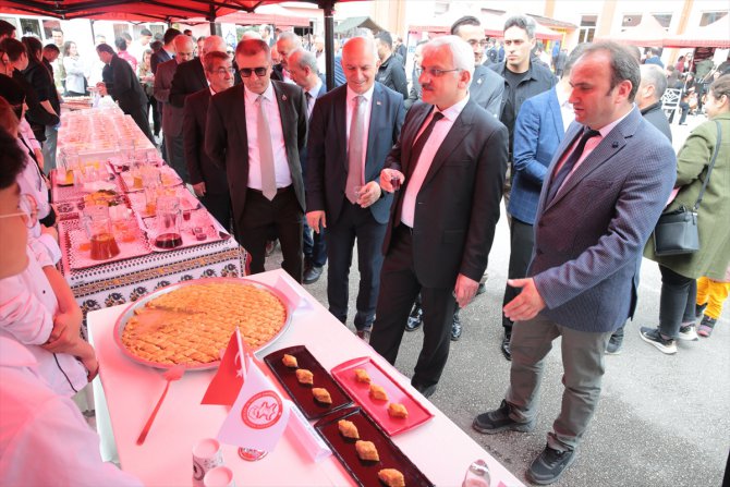 Bolu ve Karabük'te "Türk Mutfağı Haftası" etkinliklerinde yöresel lezzetler ikram edildi