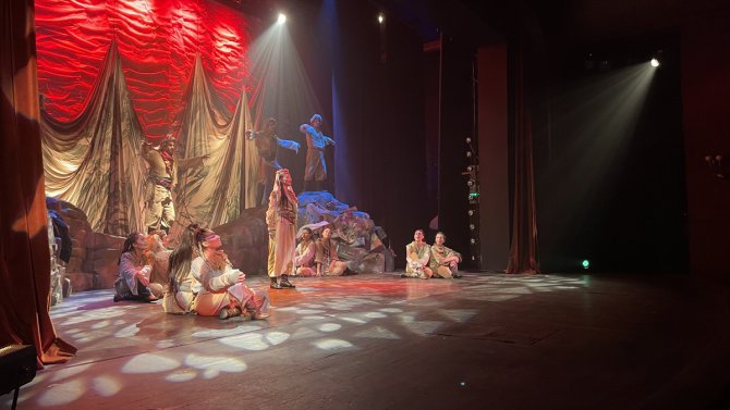 Konya'daki "Uluslararası Türkçe Tiyatro Yapan Ülkeler Festivali" sürüyor