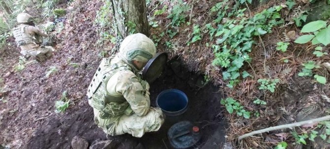 Amanos Dağları'nda terör örgütü PKK'ya ait depo bulundu