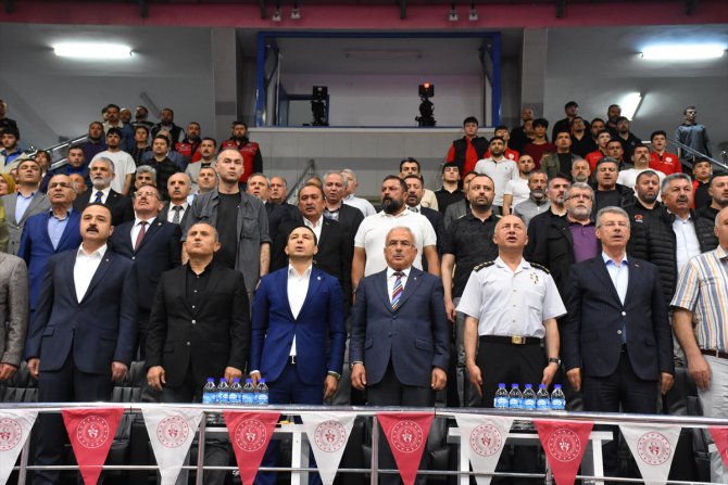 Büyükler Grekoromen Güreş Türkiye Şampiyonası'nın açılış seremonisi Ordu'da yapıldı