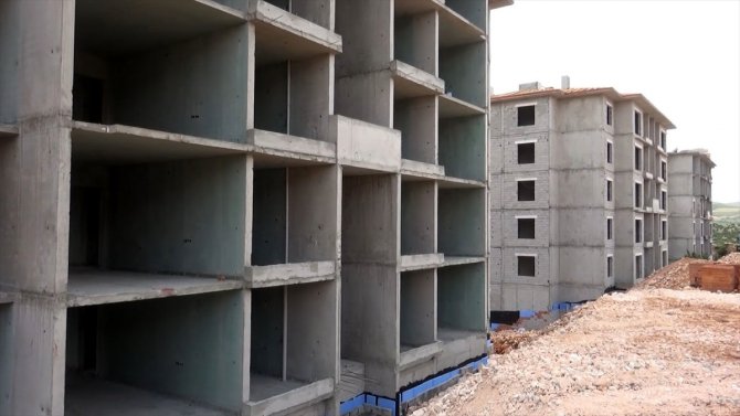 Depremin merkez üssü Pazarcık'ta deprem konutlarının inşası sürüyor
