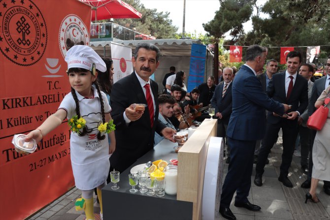 Kırklareli'nde Türk Mutfağı Haftası kapsamında börek, mantı ve baklava tanıtıldı