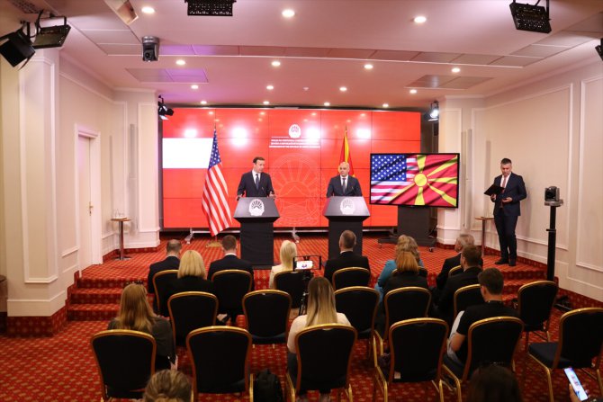 Kuzey Makedonya Başbakanı Kovaçevski, ABD’li senatör ile görüştü