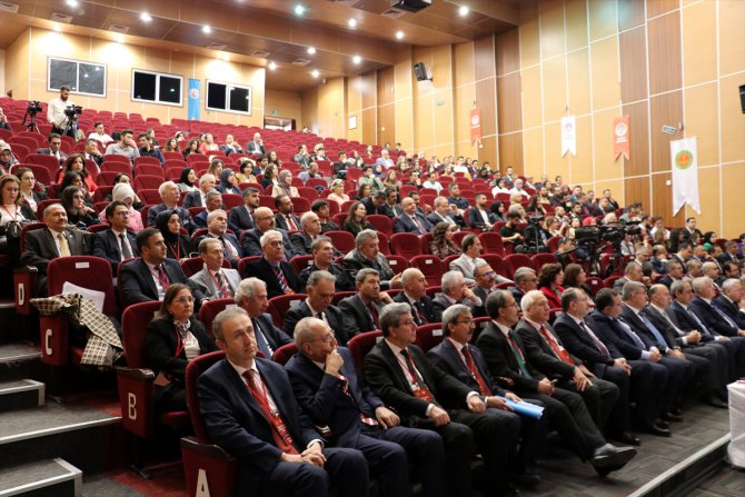 Yargıtay Başkanı Mehmet Akarca Sivas'ta sempozyumda konuştu:
