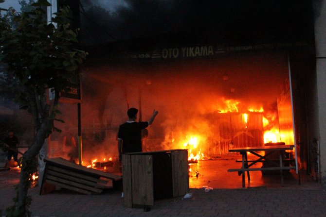 Antalya'da iş yerinde çıkan yangın söndürüldü