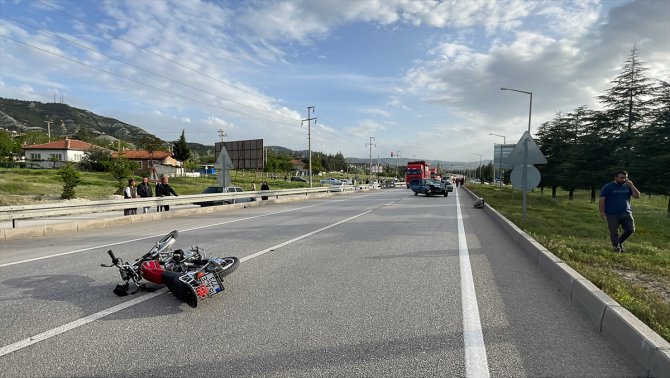 Burdur'da otomobille çarpışan motosikletin sürücüsünün öldüğü kaza araç kamerasında