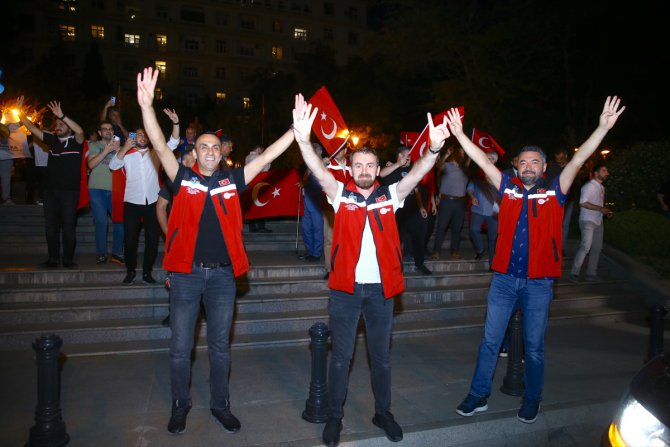 Cumhurbaşkanı Erdoğan'ın seçim başarısı Azerbaycan'da coşkuyla kutlandı