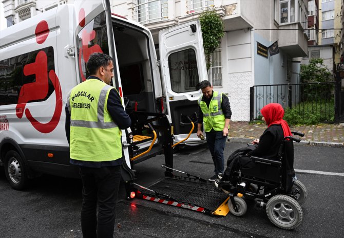 İstanbul'da hasta ve engelli seçmenler özel araçlarla sandıklara götürülüyor