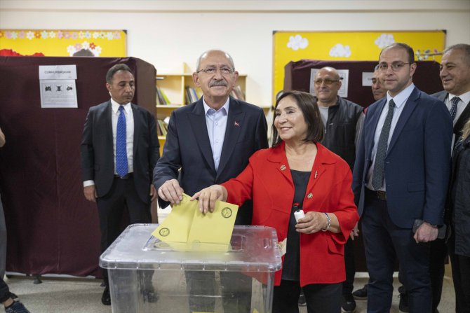 Millet İttifakı'nın cumhurbaşkanı adayı ve CHP Genel Başkanı Kılıçdaroğlu oyunu kullandı: