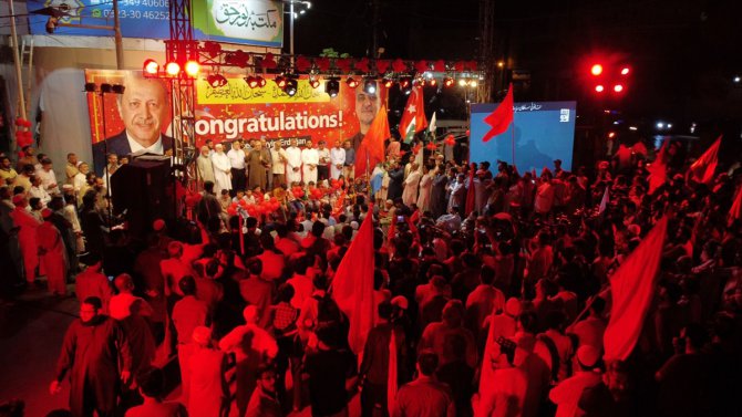 Karaçi'de Cumhurbaşkanı Erdoğan’ın seçim başarısı kutlandı