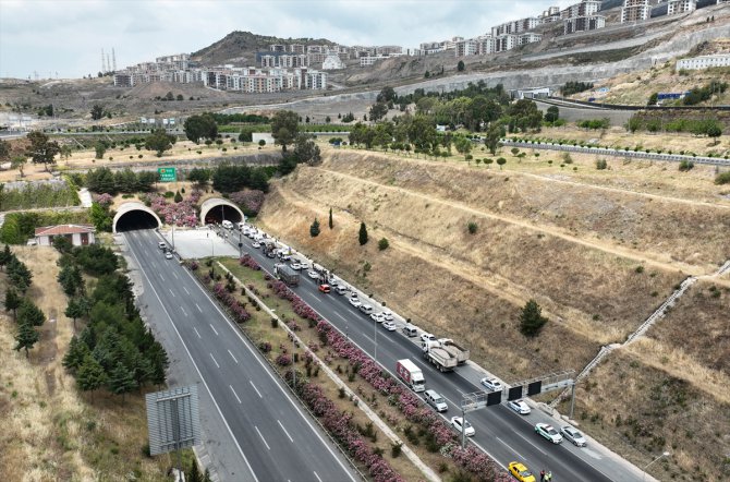 GÜNCELLEME - İzmir'deki Bayraklı Tünelleri'nde tır yandı