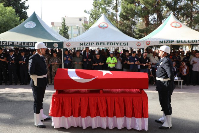 GÜNCELLEME - Gaziantep'te kamyonla çarpışan otomobilin sürücüsü öldü