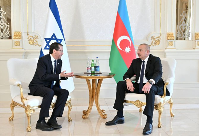 İsrail Cumhurbaşkanı Herzog Azerbaycan'da