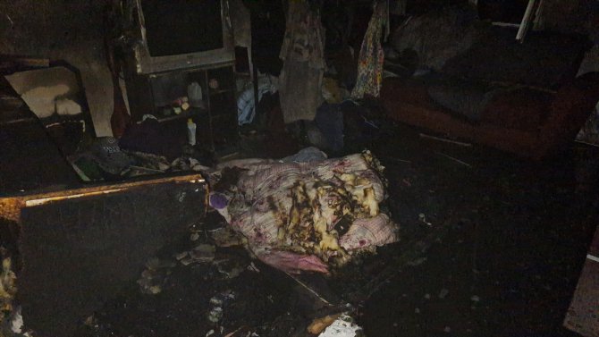 Samsun’da apartman dairesi, yangın sonucu kullanılamaz hale geldi