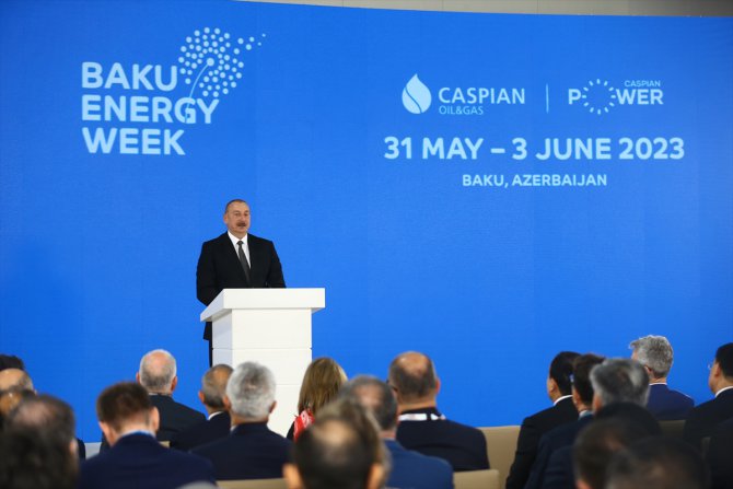 İlham Aliyev: "TANAP ve TAP genişletilmelidir"