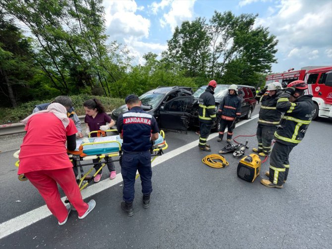 Anadolu Otoyolu'nda trafik kazasında 2 kişi öldü, 2 kişi yaralandı
