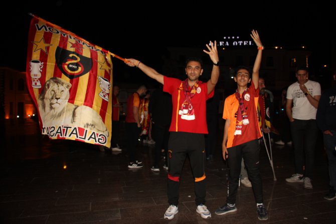 Galatasaray'ın şampiyonluğu kutlanıyor