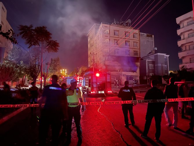 Kilis'te bir iş yerinde çıkan yangın söndürüldü