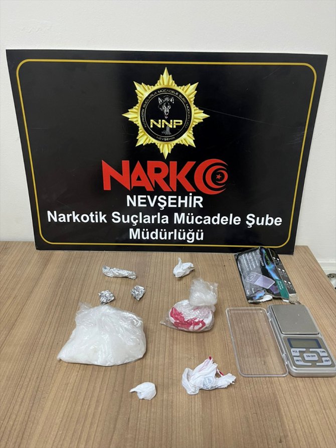 Nevşehir'de uyuşturucu ticareti yaptıkları iddiasıyla 5 şüpheli tutuklandı
