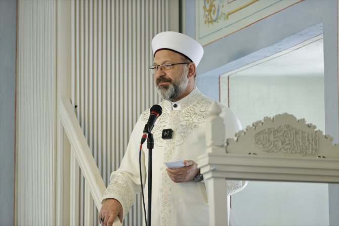 Diyanet İşleri Başkanı Erbaş, restorasyonu tamamlanan Ahmet Çelebi Camii'nin açılışında konuştu: