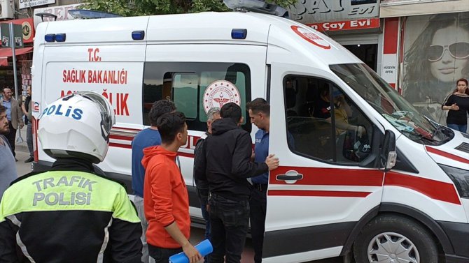 Kırıkkale'de bıçaklı kavgada 2 kişi yaralandı