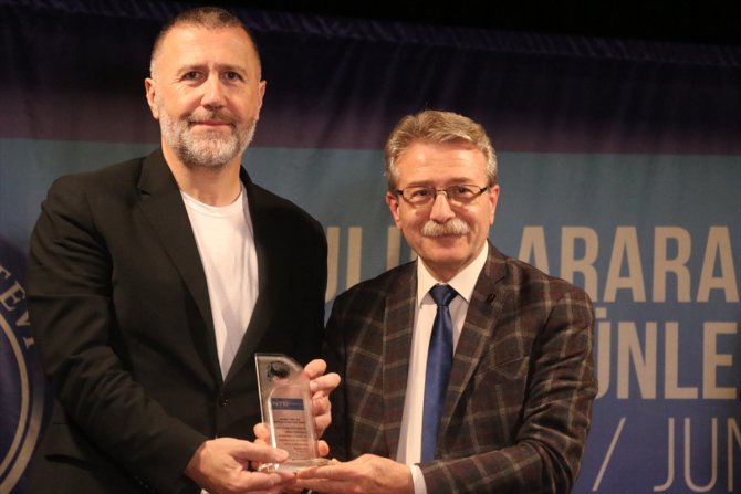 Trabzon'da "13. Uluslararası Sanat Günleri" etkinliğinde söyleşi düzenlendi