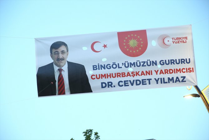 Cevdet Yılmaz'ın Cumhurbaşkanı yardımcılığına getirilmesi memleketi Bingöl'de sevinçle karşılandı