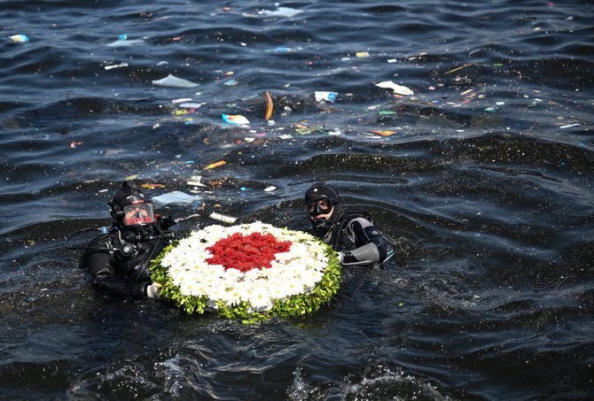 İzmir Körfezi'nde Dünya Çevre Günü temizliği yapıldı