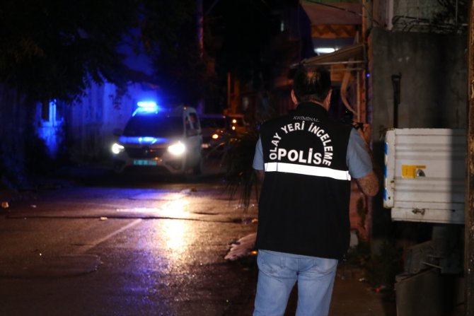 GÜNCELLEME - İzmir'de çıkan silahlı kavgada 1 kişi öldü
