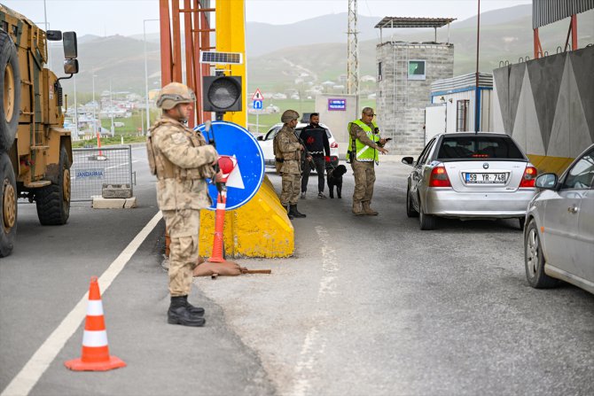 Van'da jandarma ekipleri düzensiz göçle mücadeleyi sürdürüyor