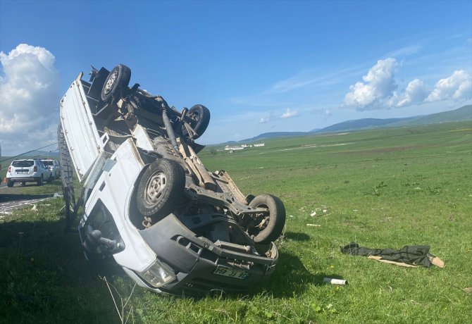 Ardahan'da devrilen kamyonetteki çocuk öldü