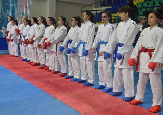 Karatede Okul Sporları Gençler Türkiye Birinciliği müsabakaları, Kütahya'da başladı