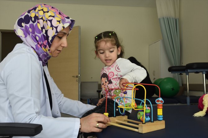 Selçuk Üniversitesi bünyesindeki merkezde serebral palsi hastası çocuklar hayata hazırlanıyor