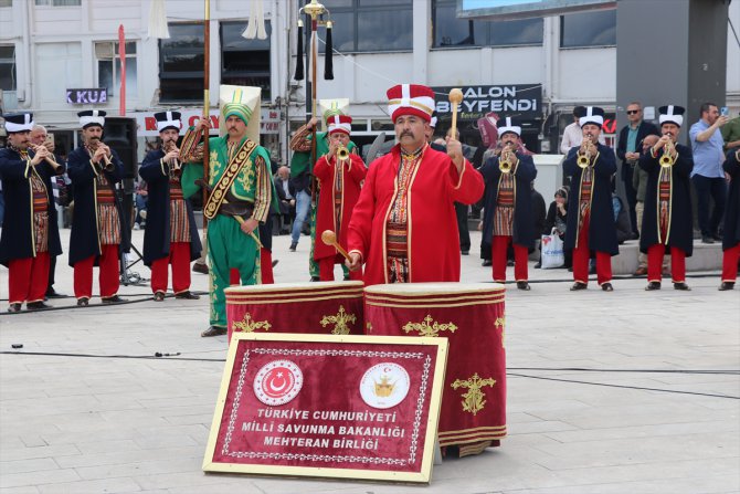 Milli Savunma Bakanlığı Mehteran Birliği Kütahya'da konser verdi